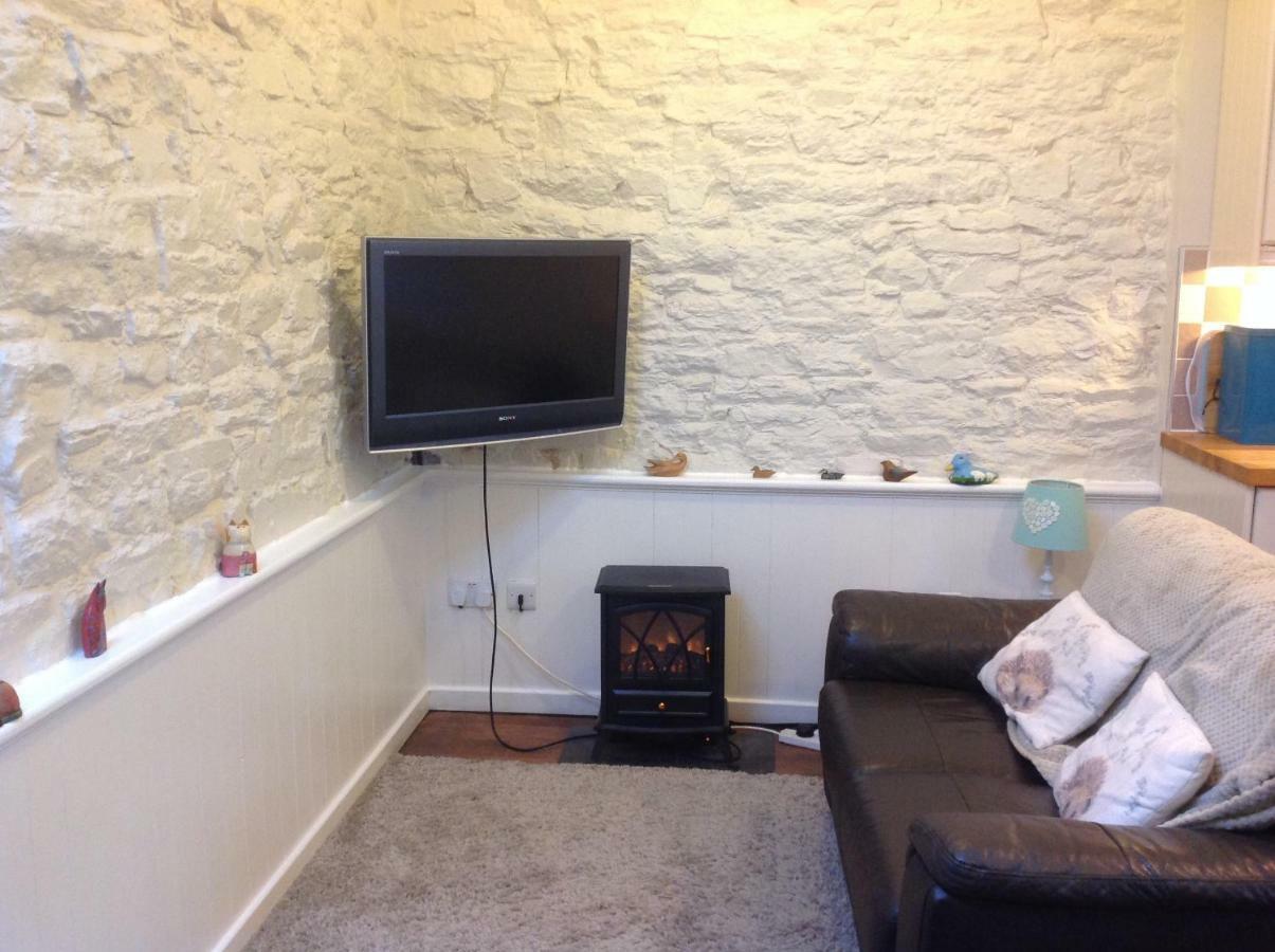 Cwmtwrch Cottage Carmarthen Exterior foto